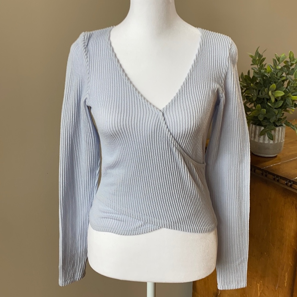 Hollister+Pale Blue Ribbed Long Sleeve Top+Sz S